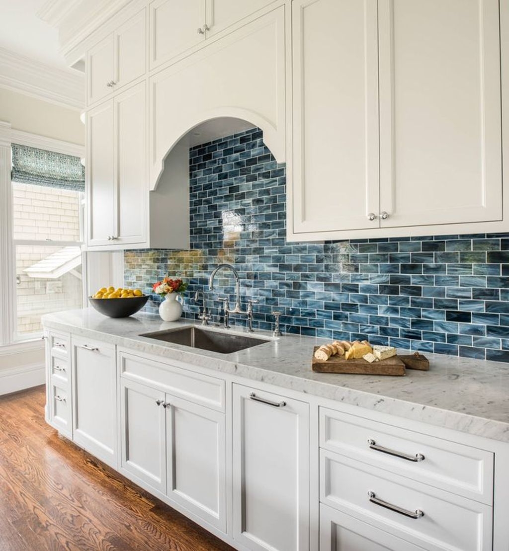 44 Inspiring Blue And White Kitchen Color Ideas Homyhomee
