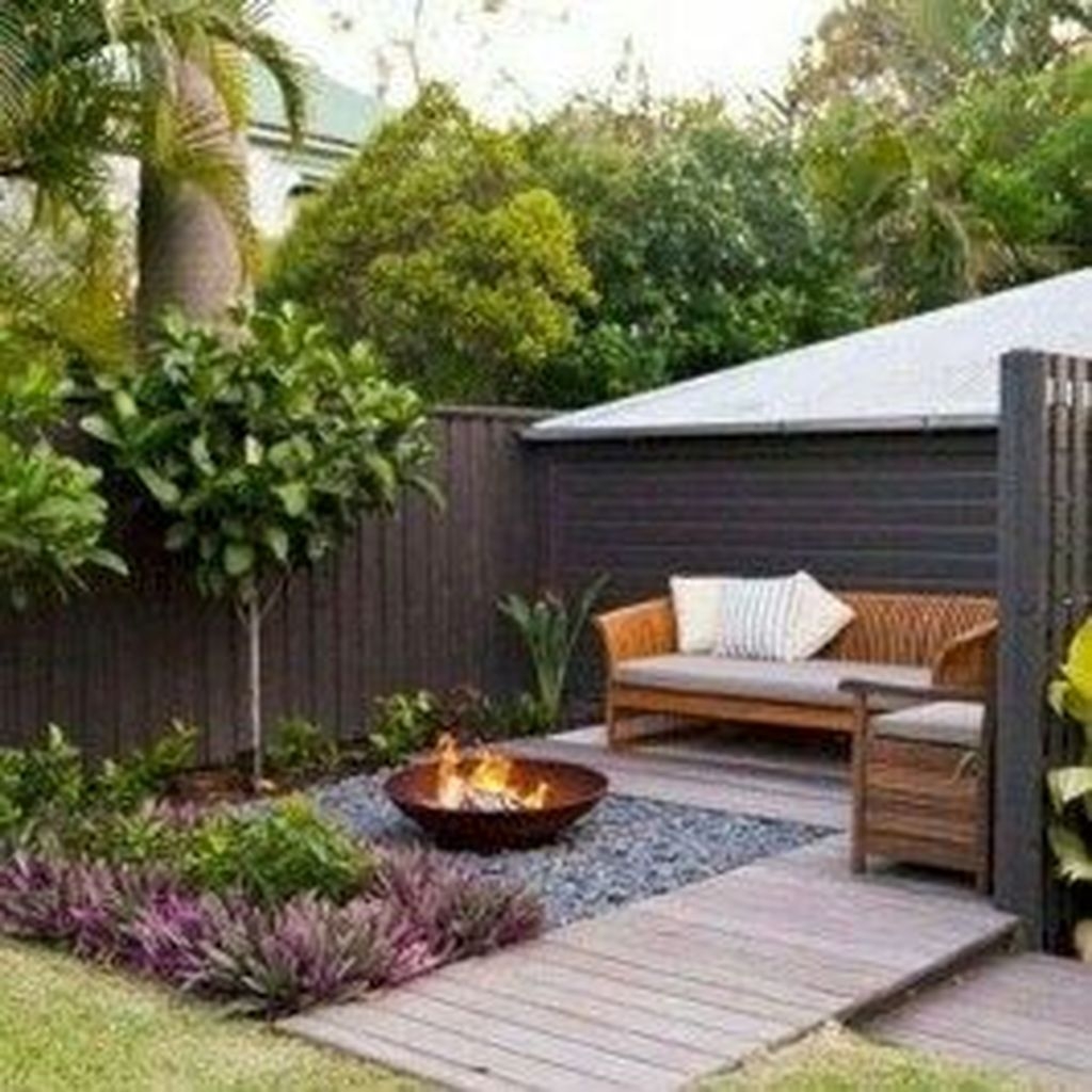 Popular Small Backyard Patio Design Ideas 14 HOMYHOMEE