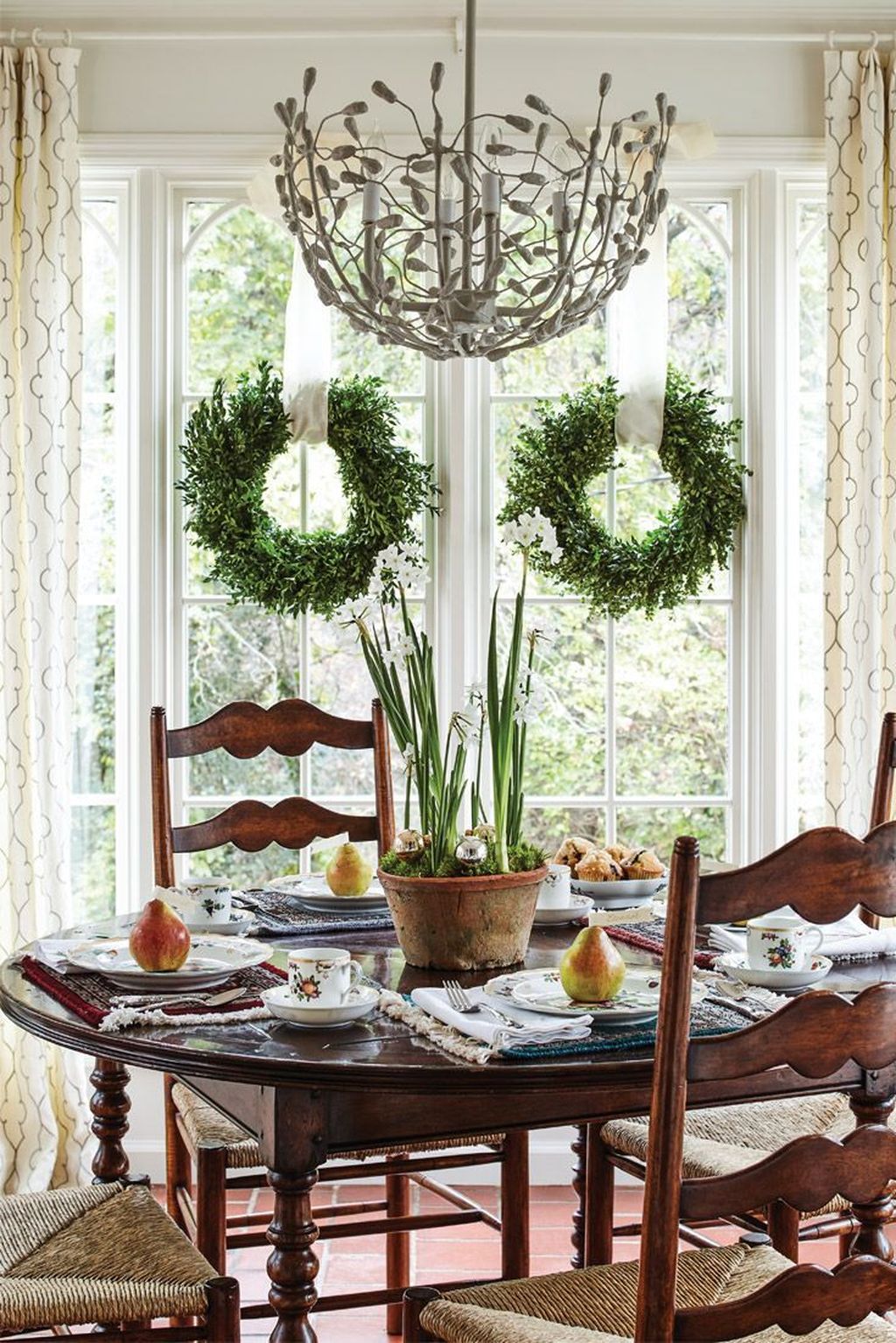 Beautiful Winter Dining Room Table Decor Ideas Which You Definitely   Beautiful Winter Dining Room Table Decor Ideas Which You Definitely Like 10 