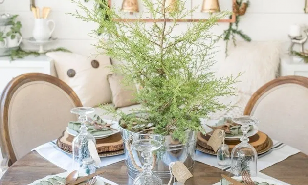 winter dining room table decor