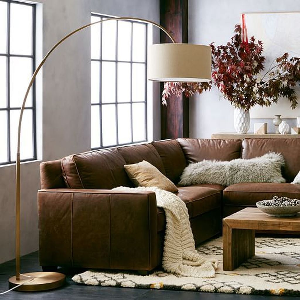 31 Awesome Living Room Lamps Design Ideas - HOMYHOMEE