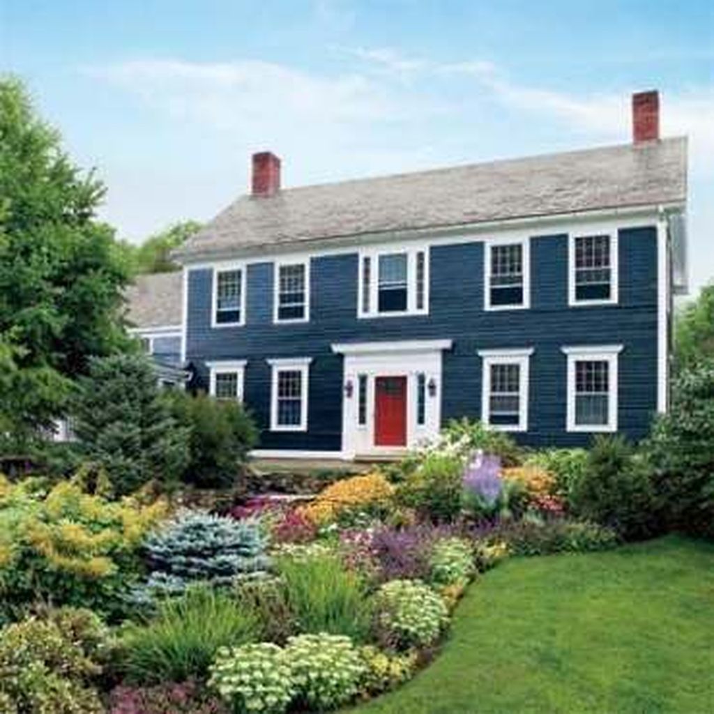 30 Beautiful Farmhouse Exterior Paint Colors Ideas Homyhomee