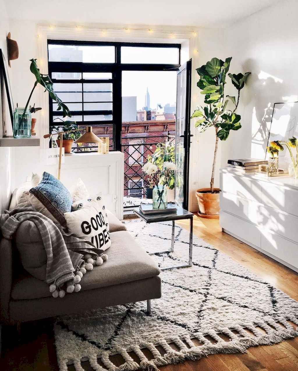 32 Brilliant Small Apartment Decorating Ideas You Need To Try HOMYHOMEE