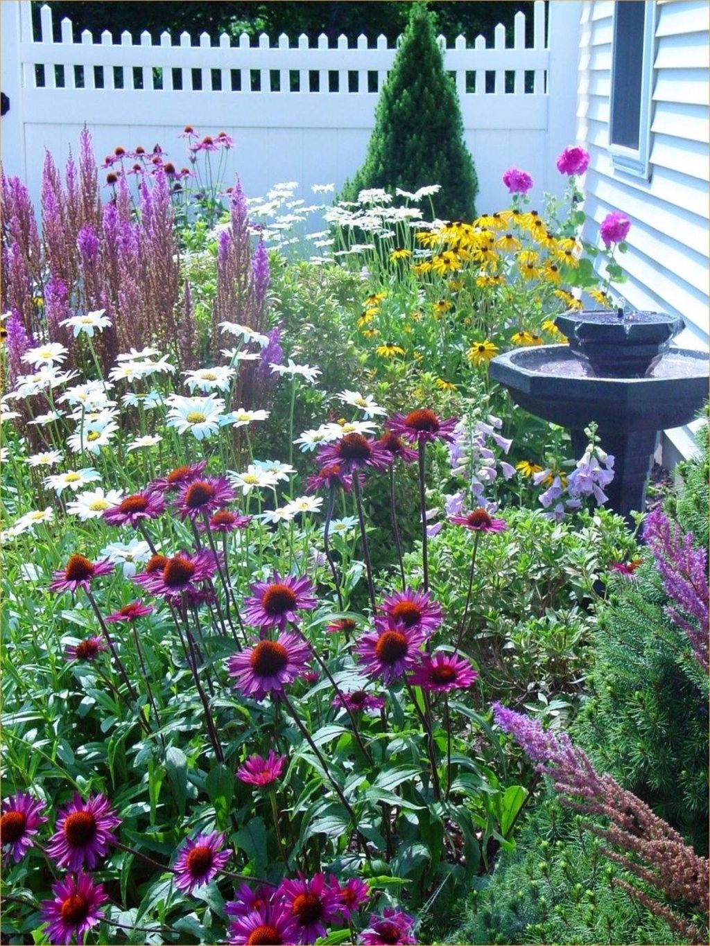 32 Lovely Flower Garden Design Ideas To Beautify Your Outdoor Homyhomee