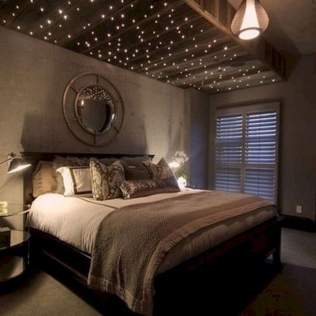 33 Stunning Romantic Bedroom Decor Ideas You Will Love - HOMYHOMEE