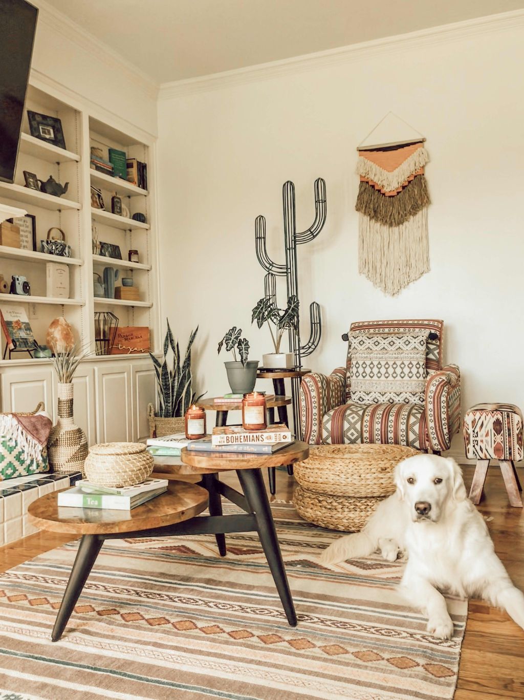 34 The Best Rustic Bohemian Living Room Decor Ideas - HOMYHOMEE