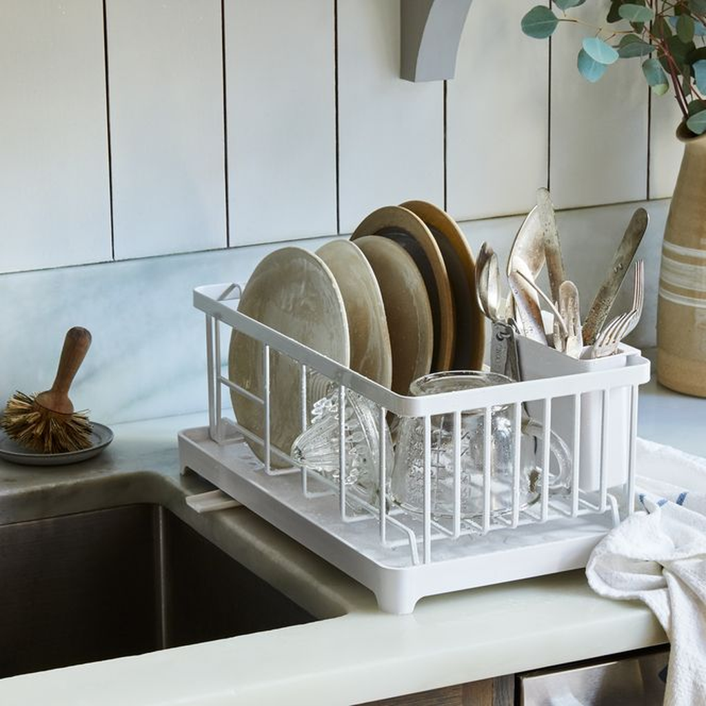 33 Inspiring Dish Rack Ideas For Your Kitchen HOMYHOMEE