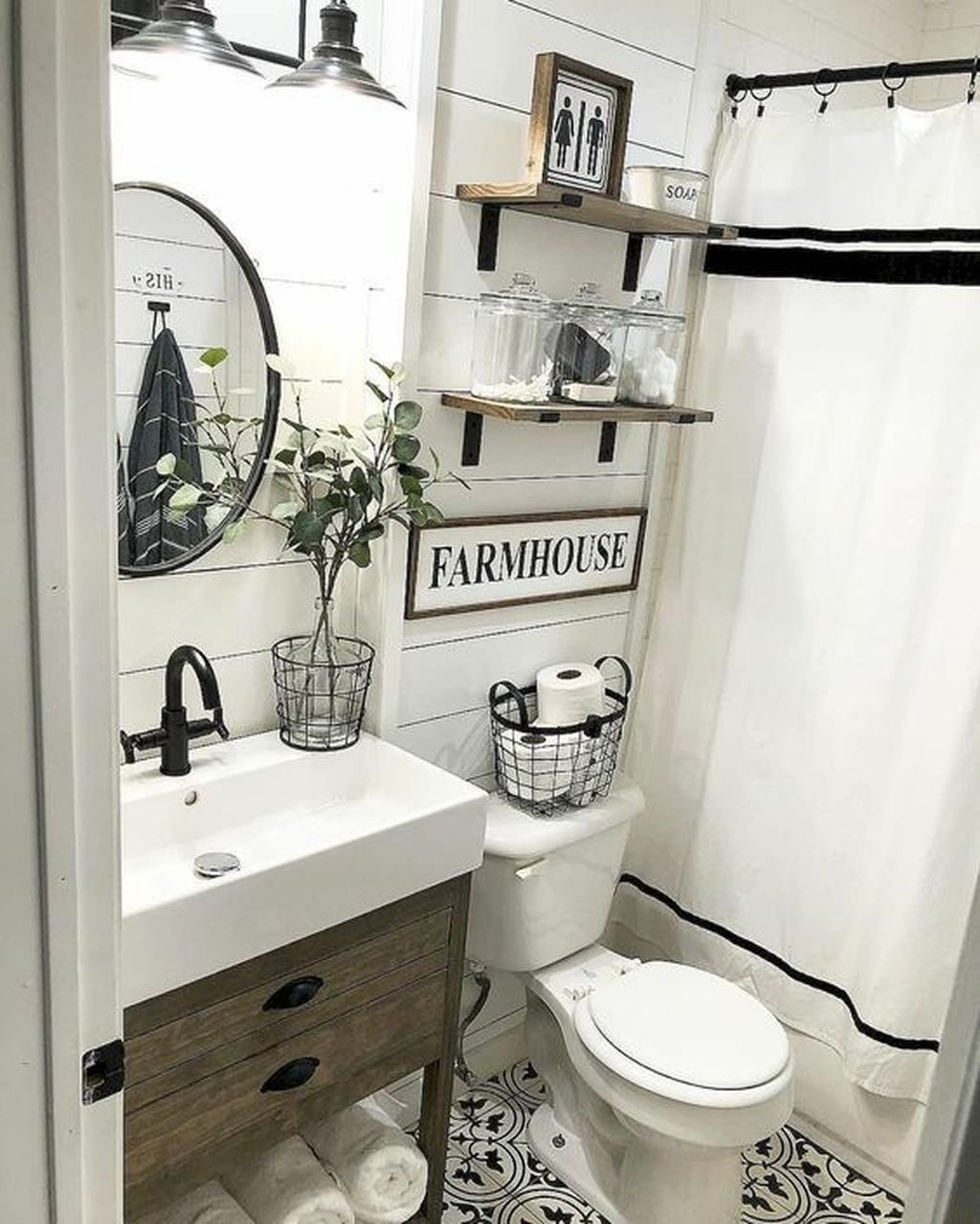 Lovely Relaxing Farmhouse Bathroom Decor Ideas 29 - HOMYHOMEE