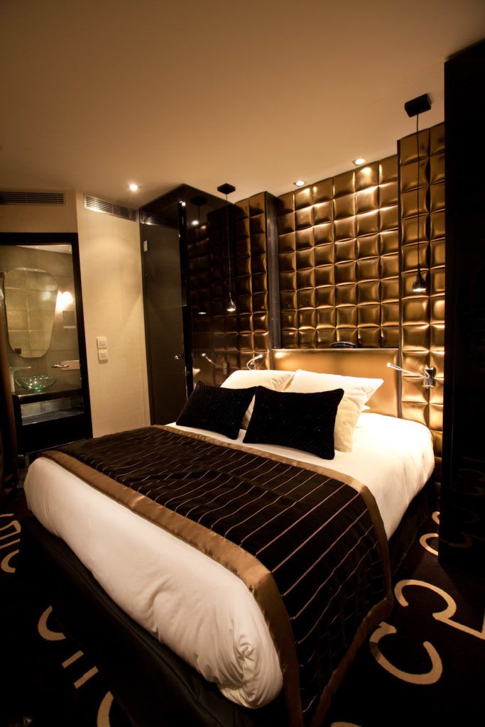 Black And Gold Bedroom