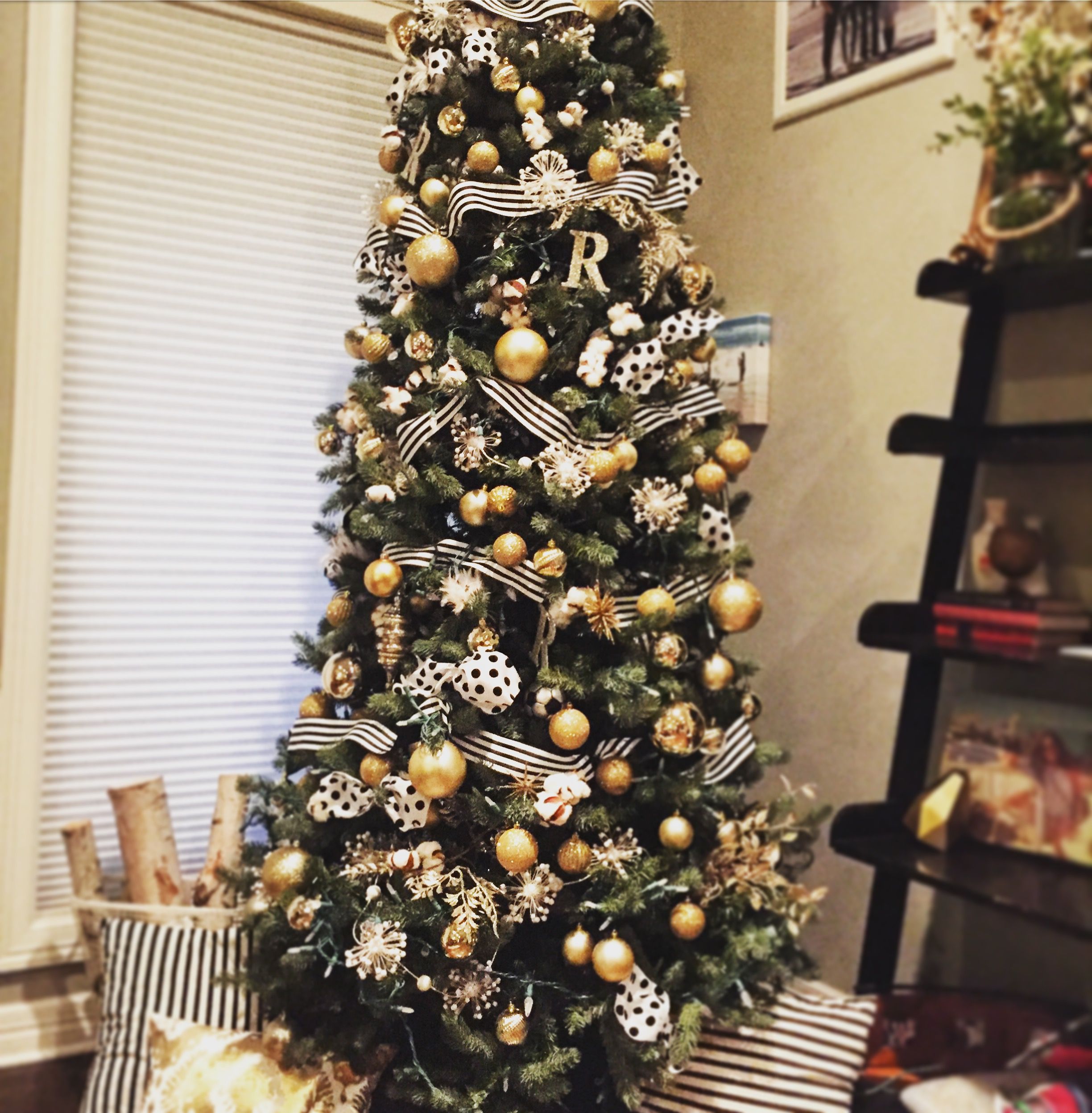 Black And Gold Christmas Tree
